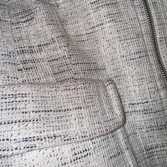 Ann Taylor size 4 Blazer - Picture 6 of 7